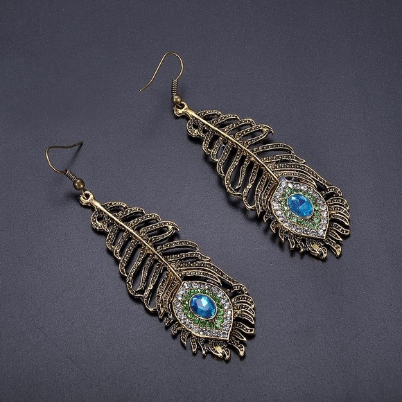 Rhinestone Peacock Eye Feather Boho Gold Earrings - Picture 4 of 11